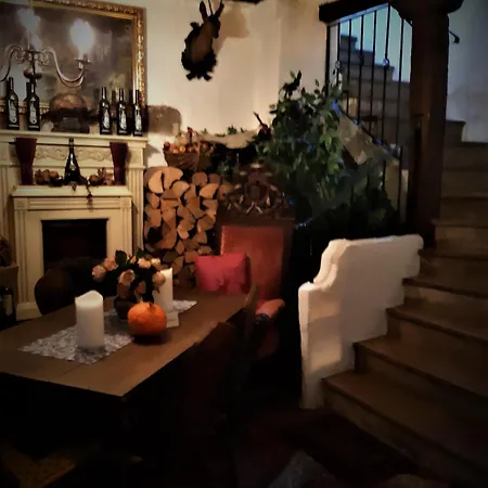 بيت ضيافة Altfraenkische Weinstube 3*