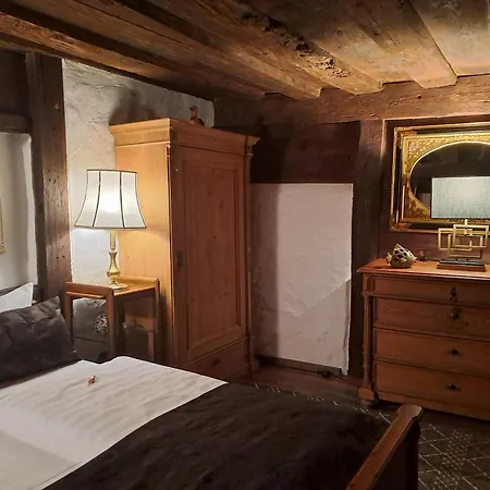 Altfraenkische Weinstube بيت ضيافة