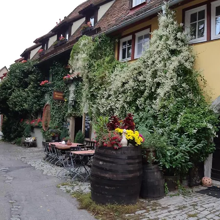 Altfraenkische Weinstube بيت ضيافة