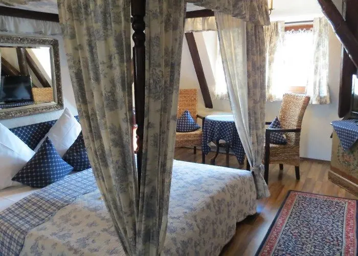 بيت ضيافة Altfraenkische Weinstube