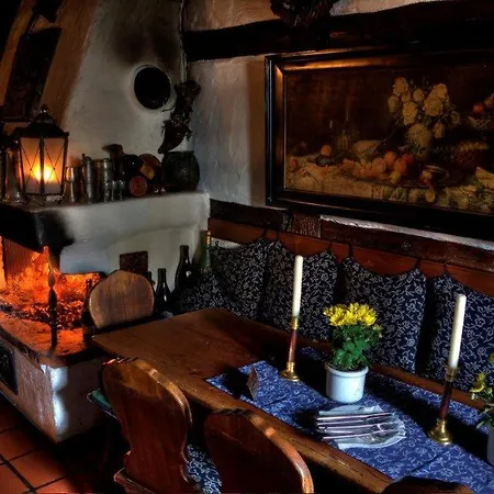 アルトフラエンキルヒェ ヴァインシュトゥーベ ゲストハウス 3*