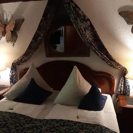 Altfraenkische Weinstube Гостьовий будинок 3*